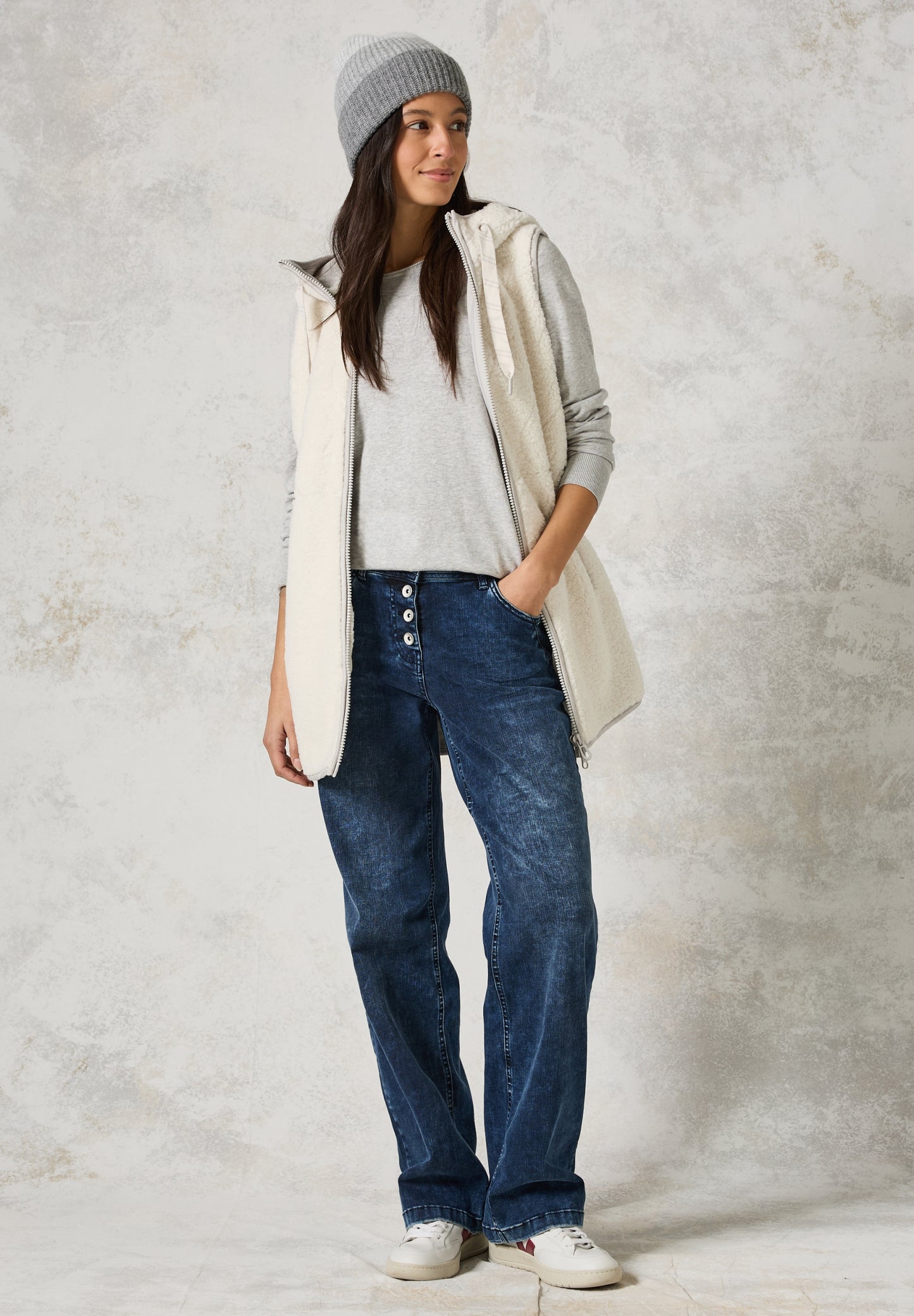 Teddy Velour Quilted Vest birch white Bild 5