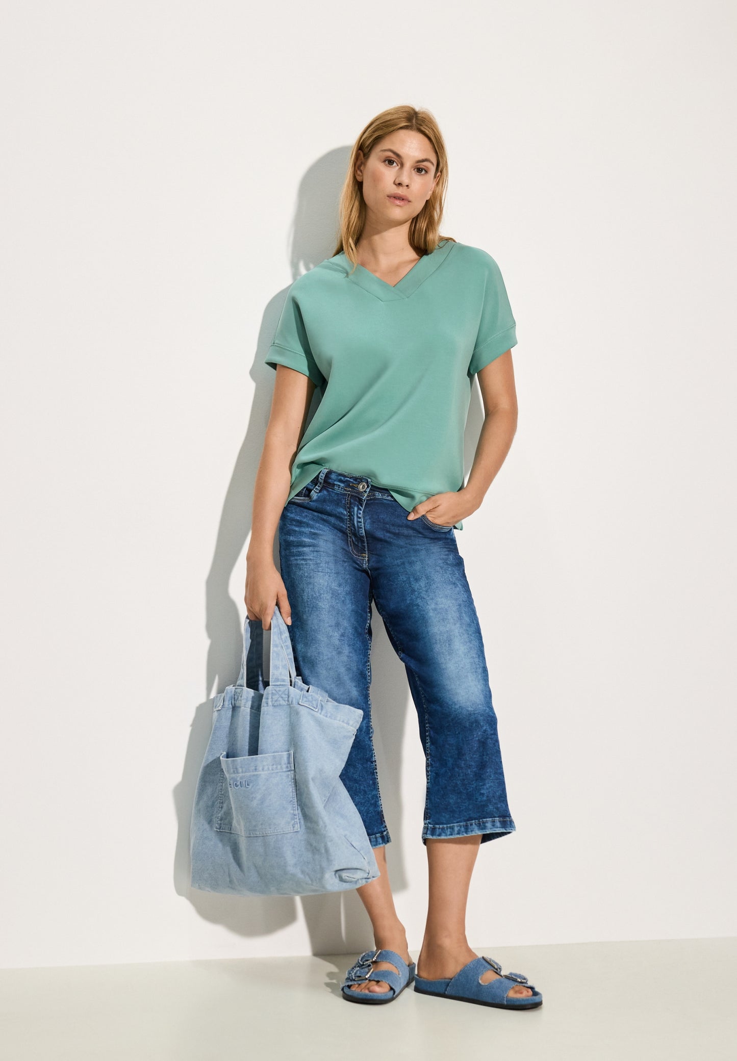 V-Neck Modal Sweater adriatic green Bild 5