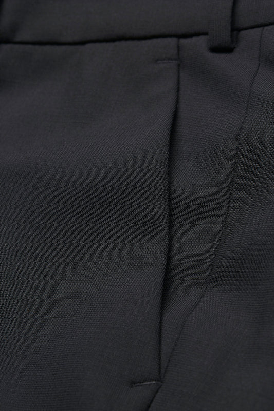 Per-V schwarz Bild 2