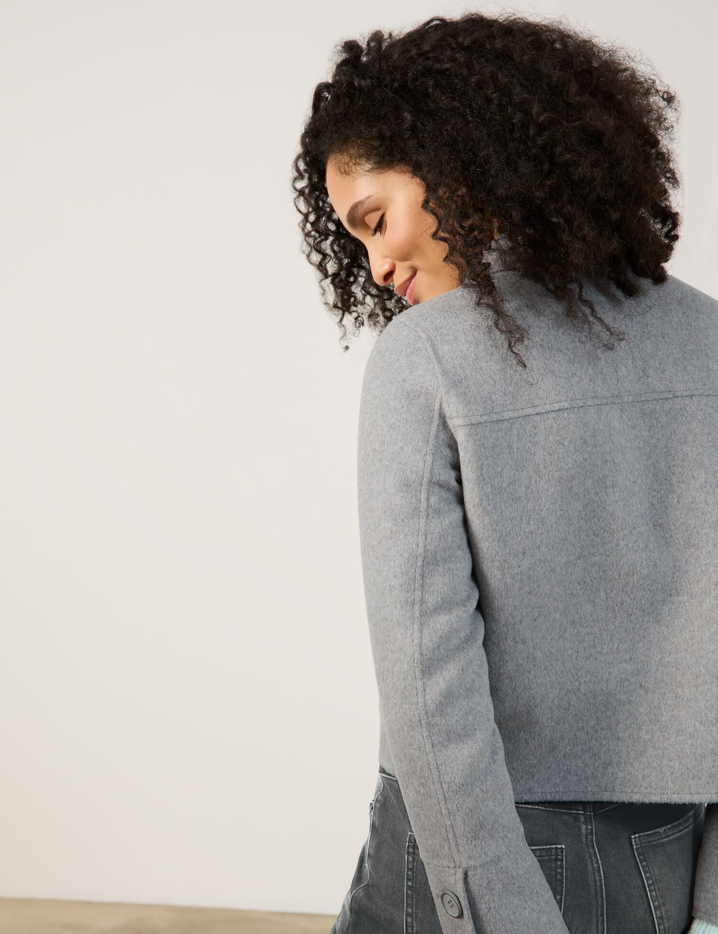 Kurze Blazerjacke mit Wollanteil SILVER GREY MELANGE Bild 8