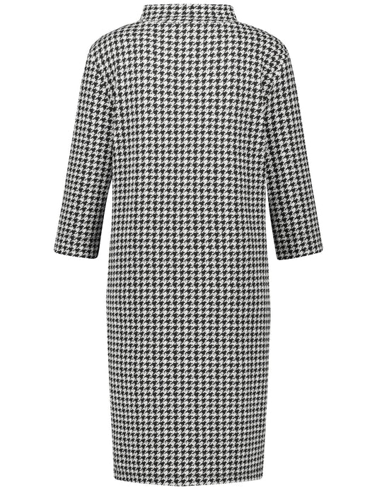 Elegantes Jerseykleid mit Stehkragen BLACK/BEIGE HOUNDSTOOTH Bild 2