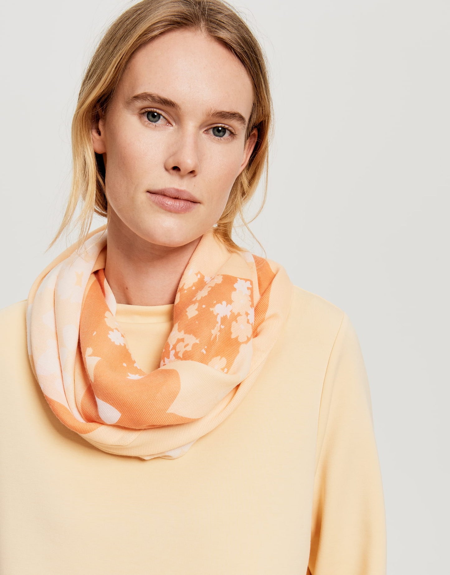 Asophie scarf apricot Bild 3