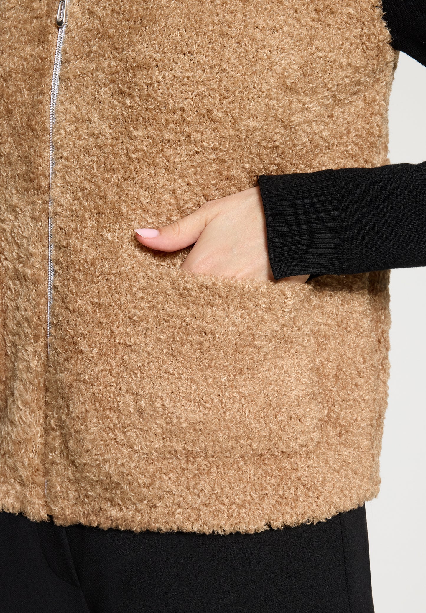 Strickjacke Kurz ohne Arm Golden Camel Bild 7
