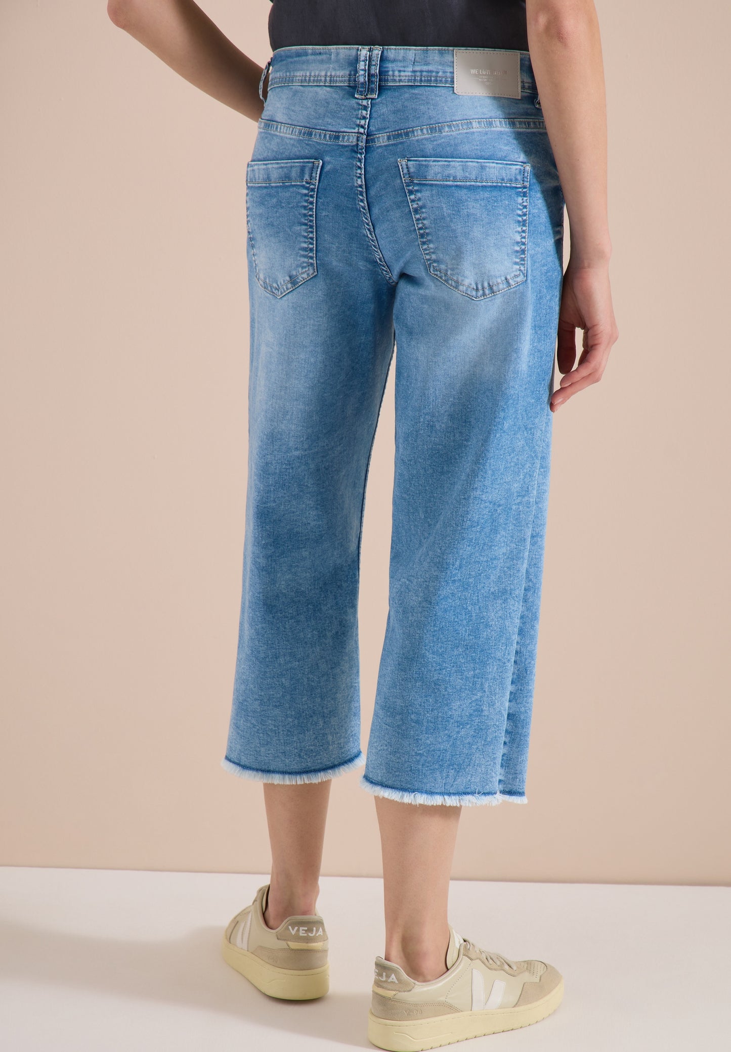 3/4 Wide Leg Jeans im Loose Fit light blue washed Bild 4