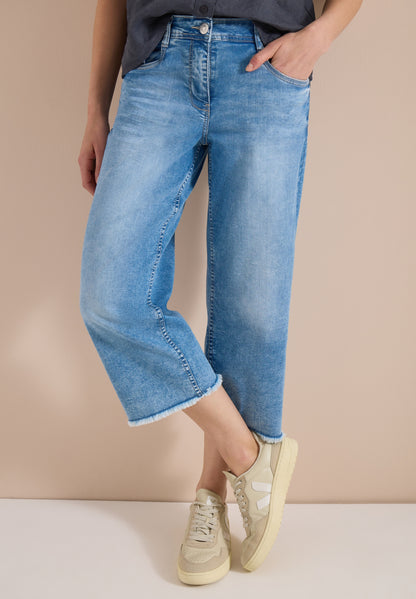 3/4 Wide Leg Jeans im Loose Fit light blue washed Bild 6