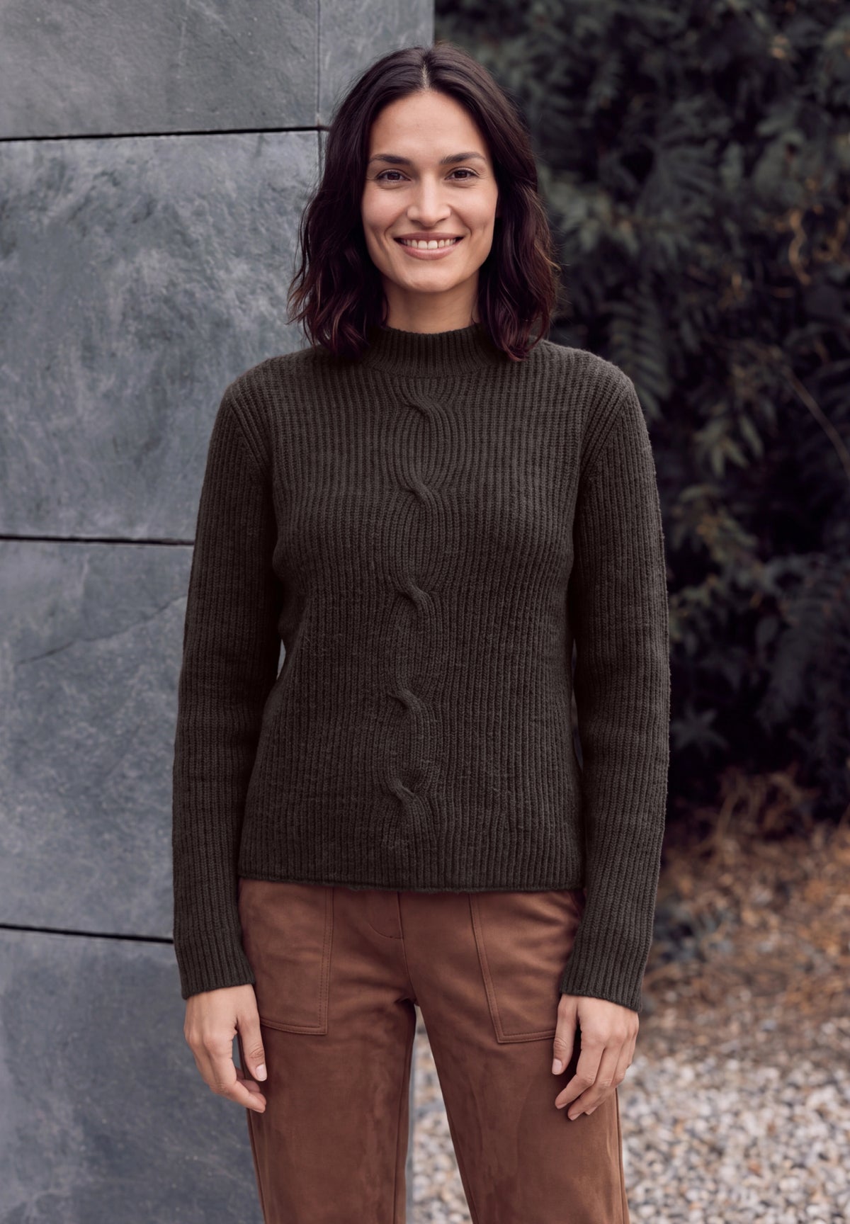 Pullover mit Turtle Neck und Zopfdetail truffle brown melange Bild 5