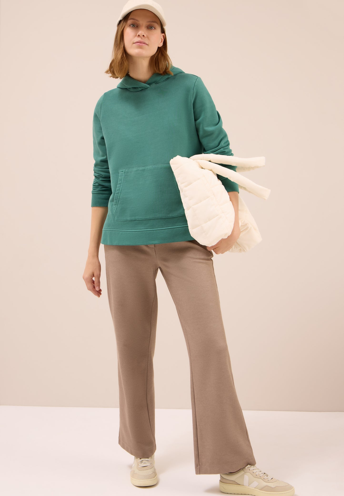 Garment-dyed Hoodie jewel green Bild 6
