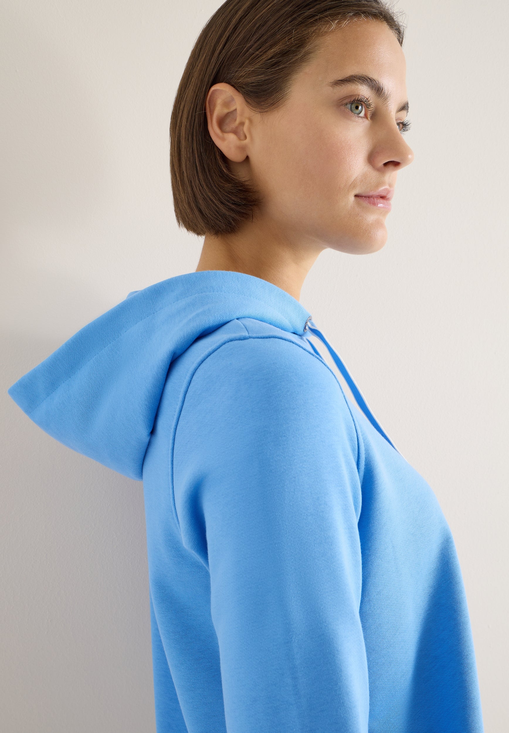 Hoody with Embroidery fountain blue Bild 6