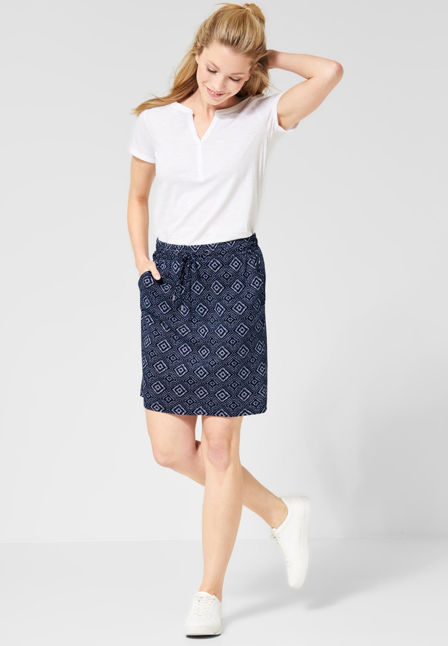 Jersey skirt with graphic print