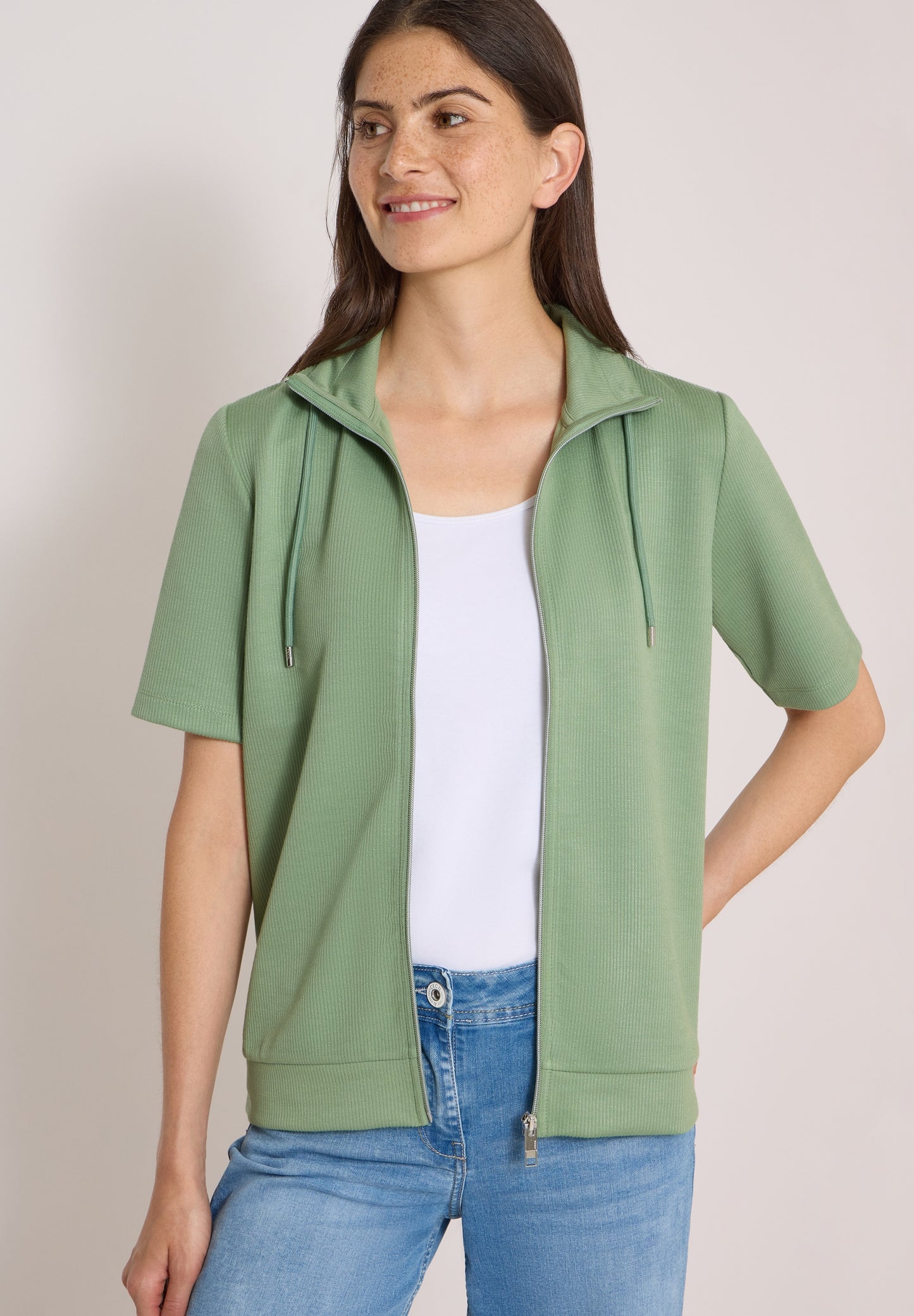 Kurzarmjacke mit Stehkragen und Struktur deep matcha green Bild 6