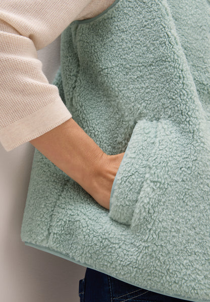 Kurze Teddy-Weste smoke salvia Bild 6