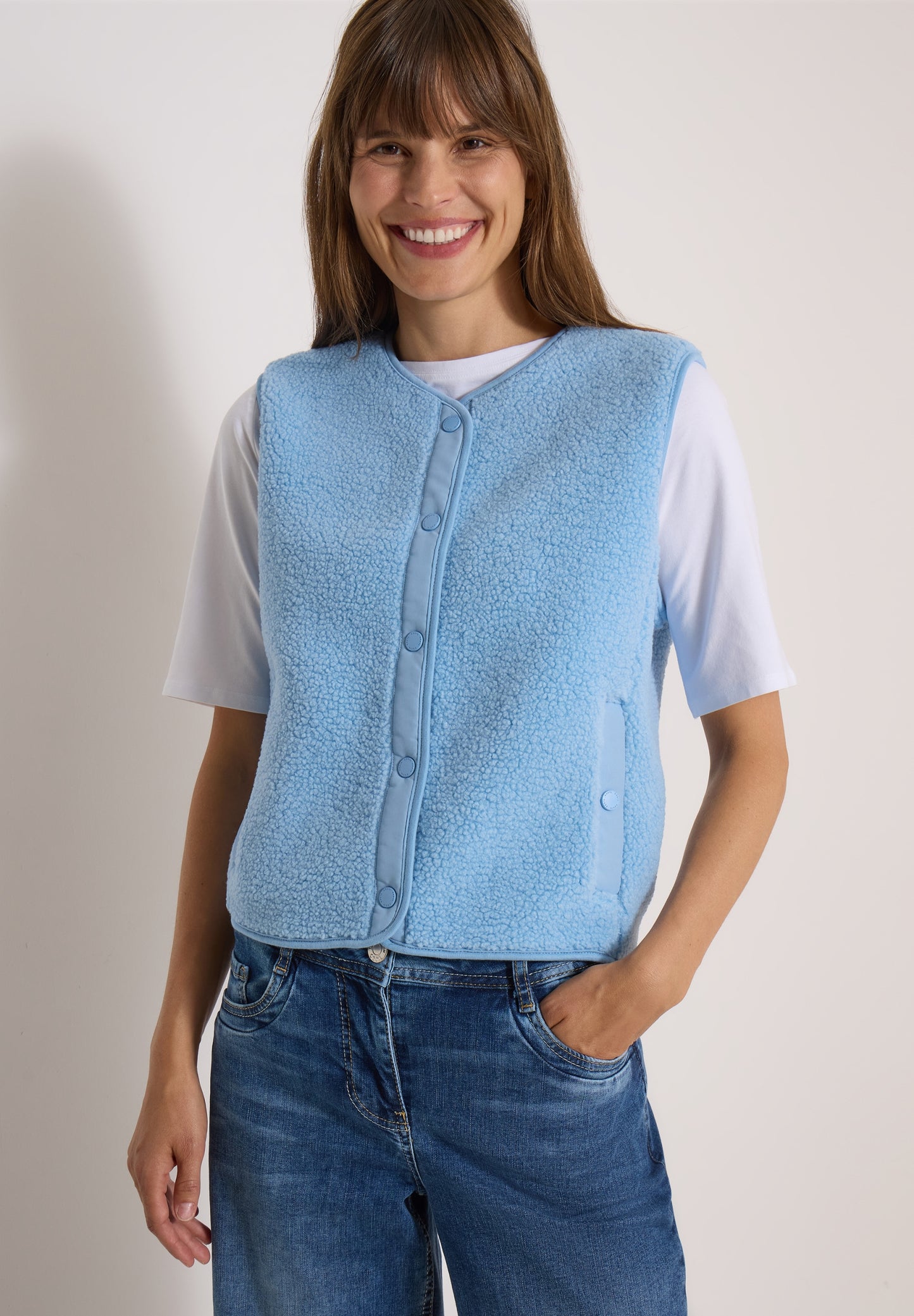 Teddy-Weste mit Softshelldetails easy blue Bild 6