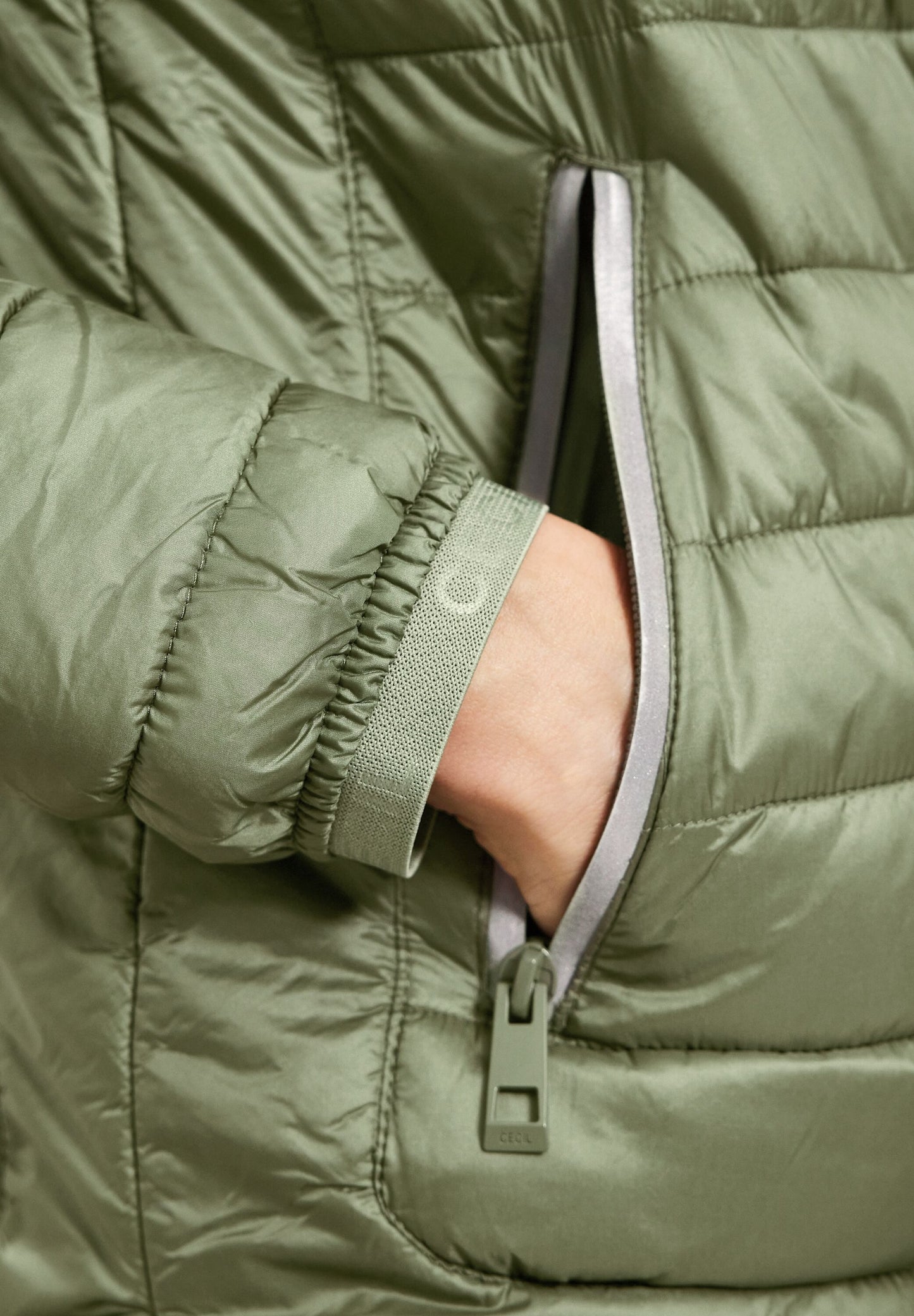 Sporty quilted jacket