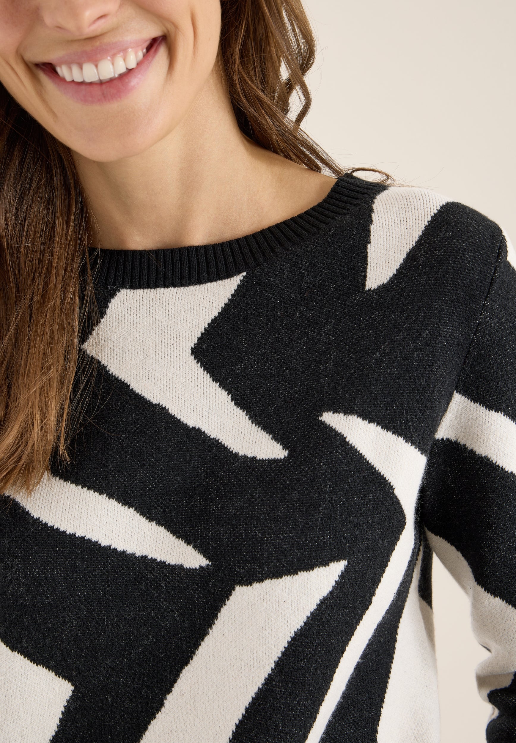 Pullover mit Grafikmuster Black Bild 6