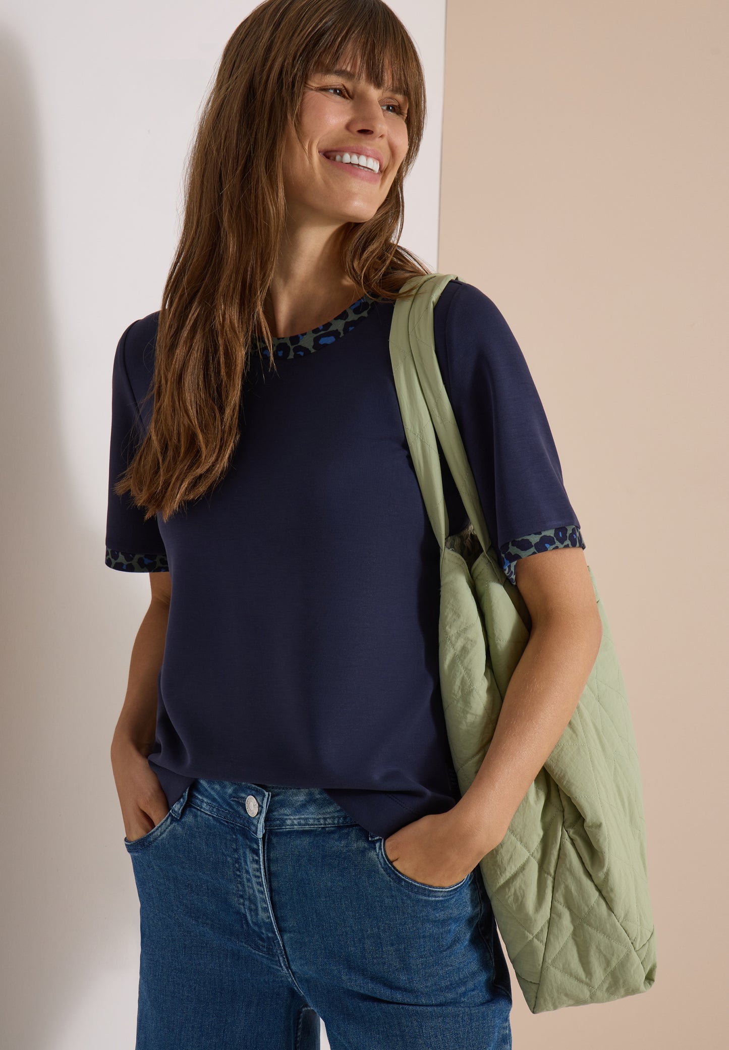 T-Shirt mit Rundhals und Leo-Details urban dark blue Bild 3