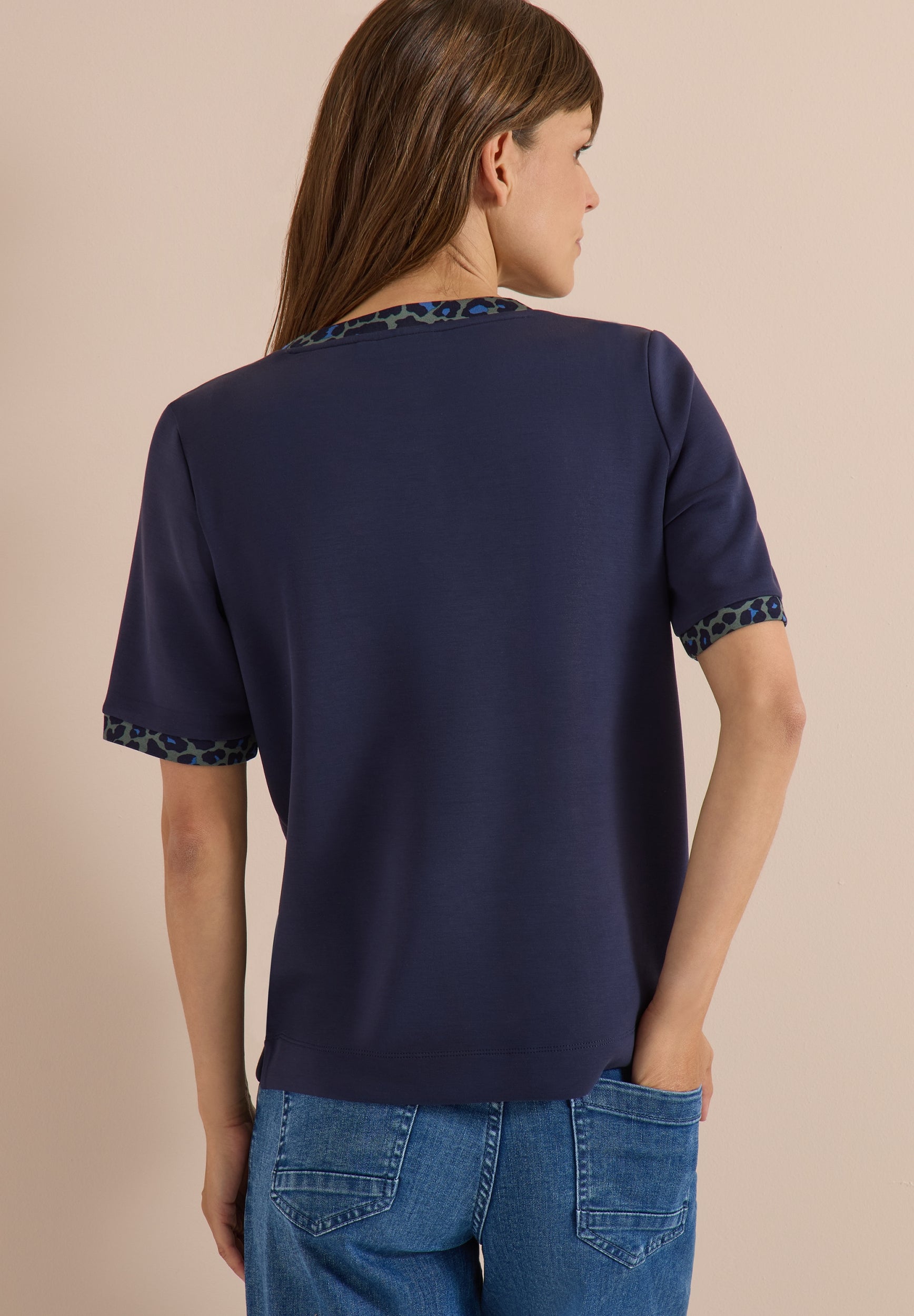 T-Shirt mit Rundhals und Leo-Details urban dark blue Bild 4