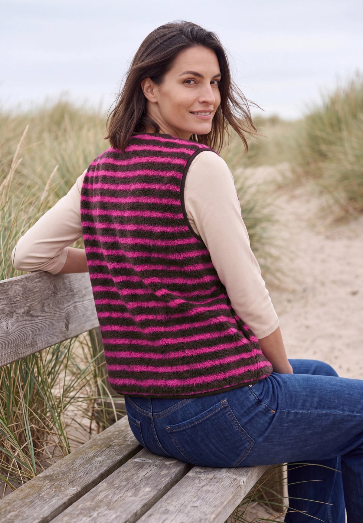 Teddy-Weste mit V-Neck und Streifen truffle brown Bild 4