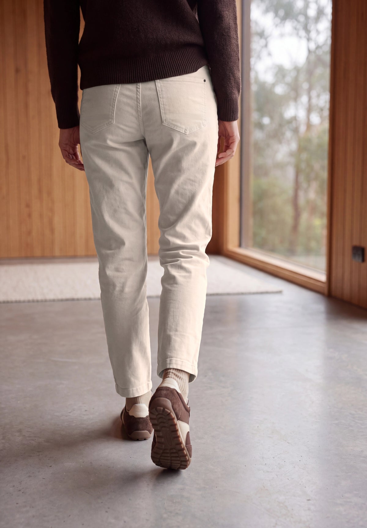 Mid Waist Barrel Leg Hose im Casual Fit cashmere beige Bild 4