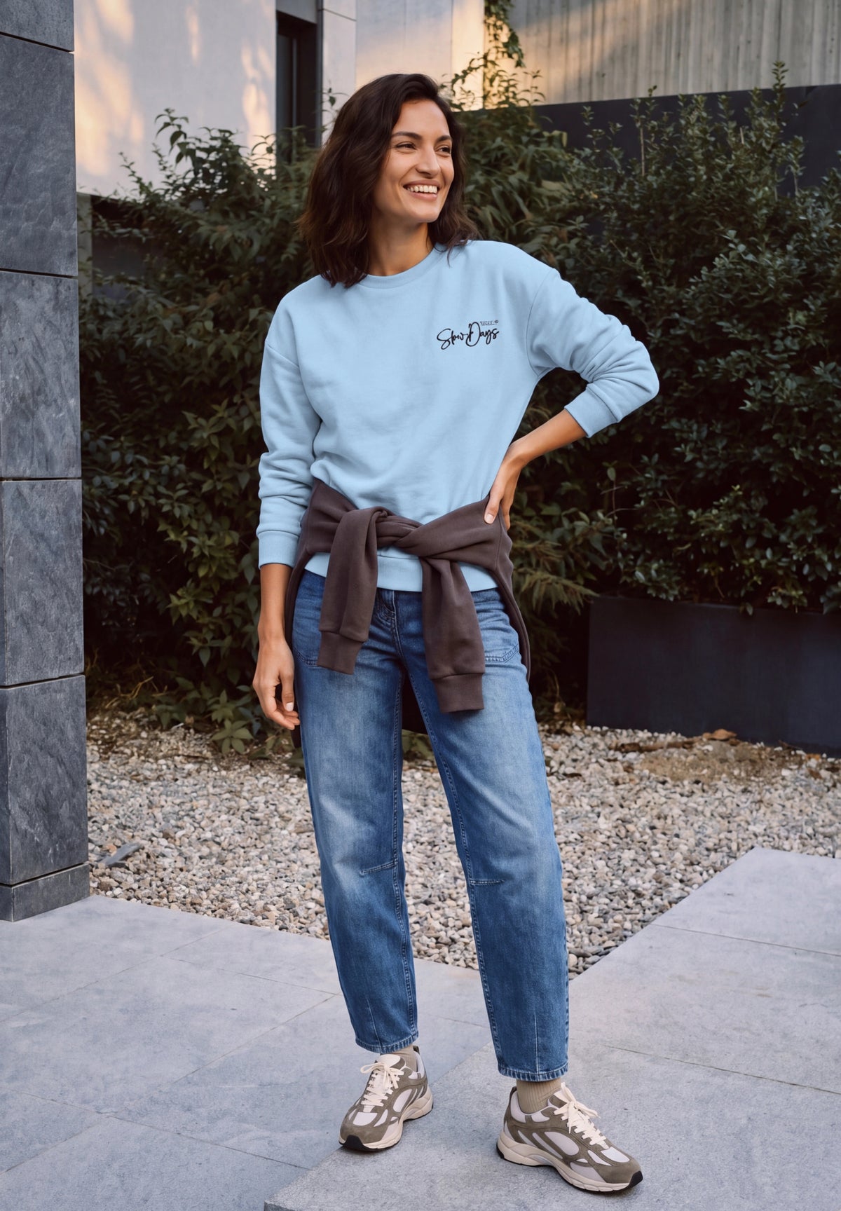 Sweatshirt mit Stickerei auf der Rückseite cosmopolitan blue Bild 5