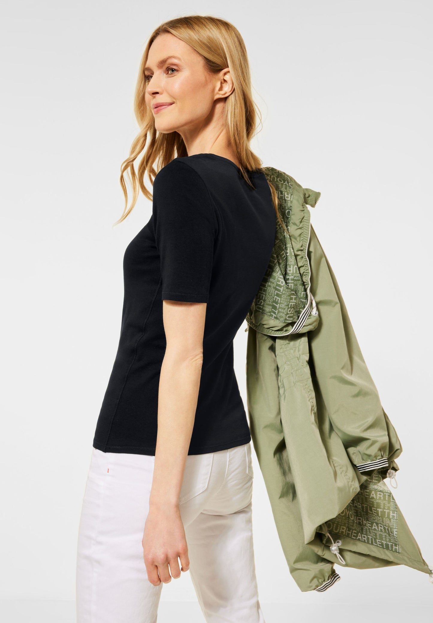 T-Shirt in Unifarbe Black Bild 3