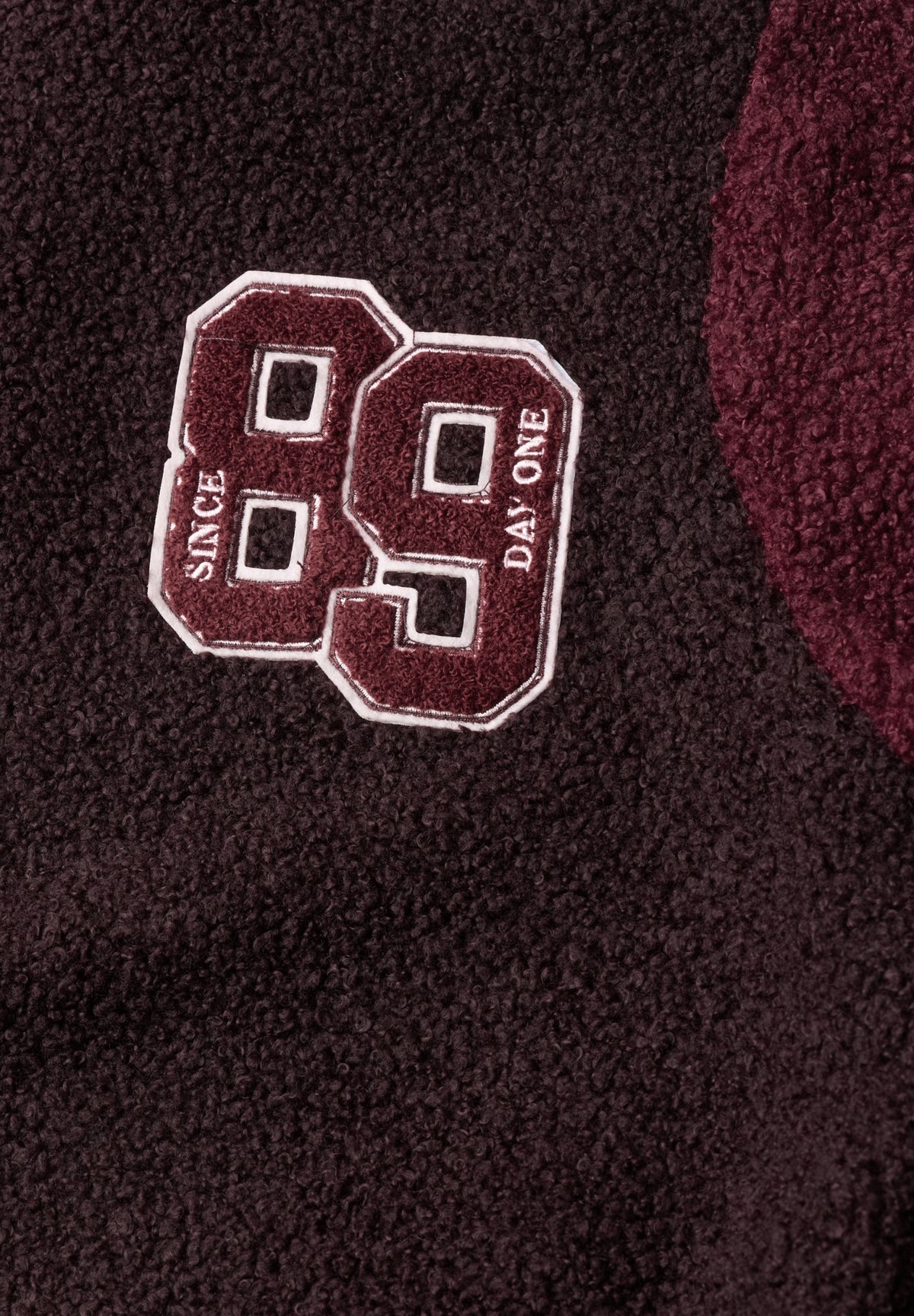 Teddy-Blouson mit Patch-Detail berry red Bild 2