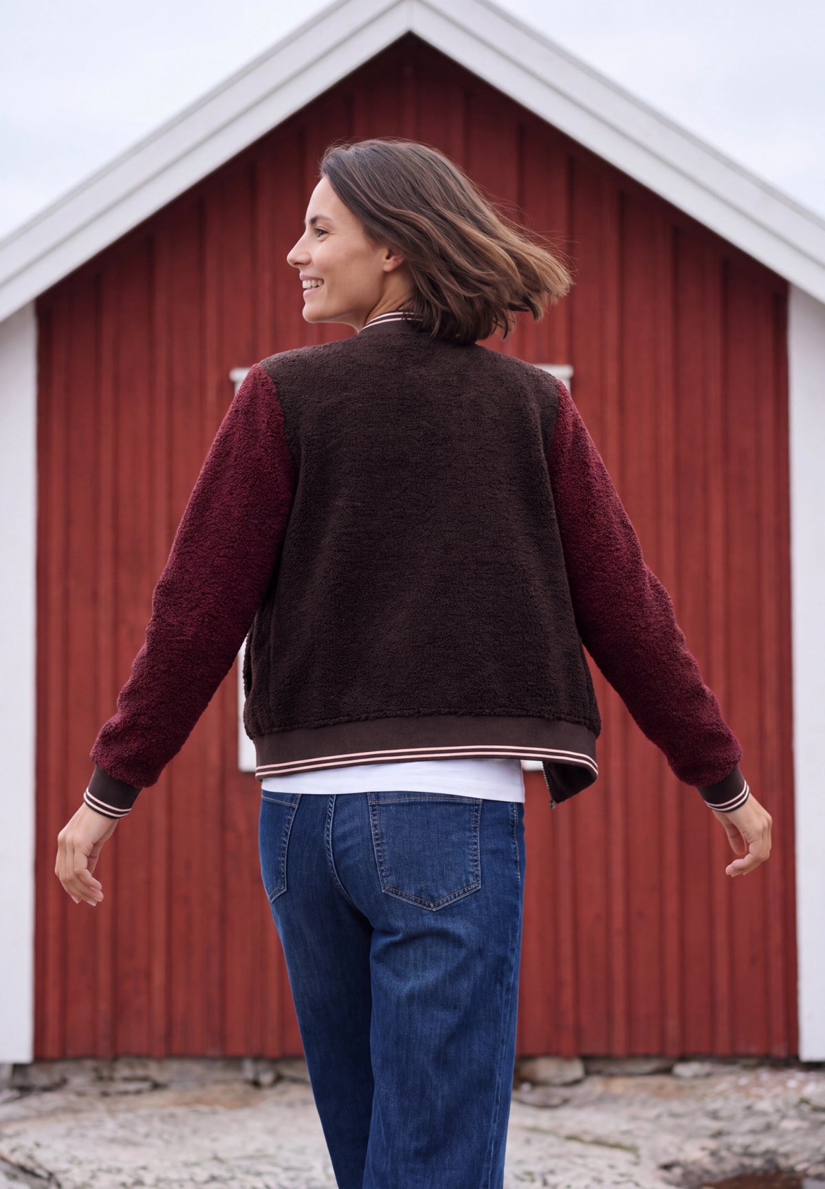 Teddy-Blouson mit Patch-Detail berry red Bild 4
