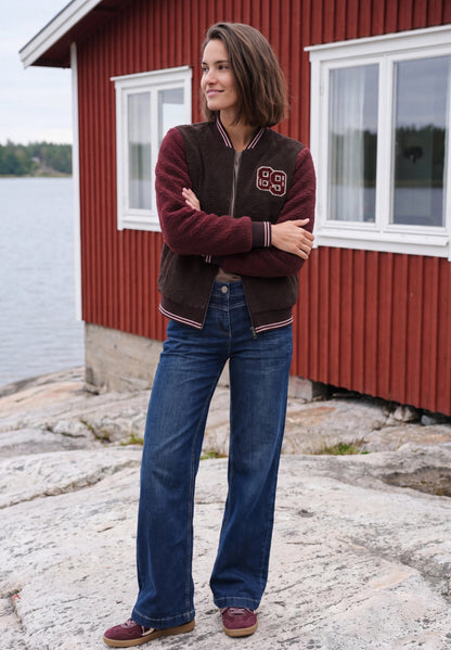 Teddy-Blouson mit Patch-Detail berry red Bild 5