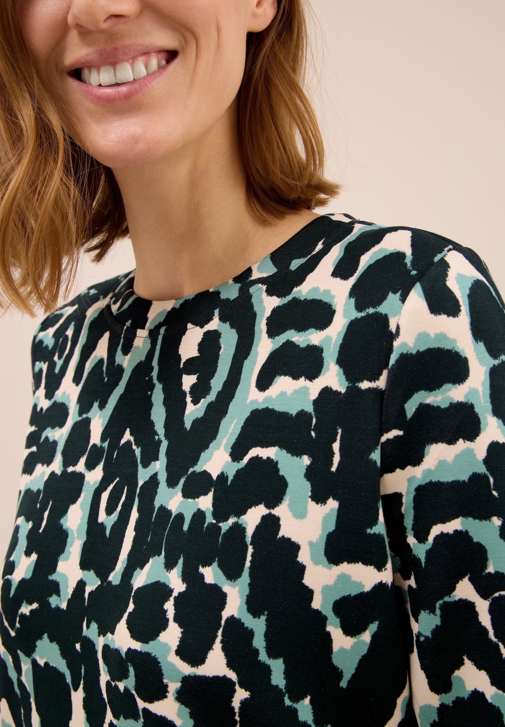 TOS AOP Soft Touch T-Shirt ink green Bild 3