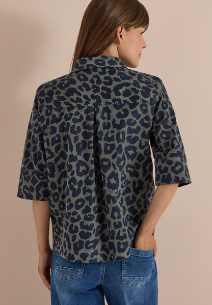 Kurzarm Hemdbluse aus Cord mit Leo-Muster dried olive green Bild 4