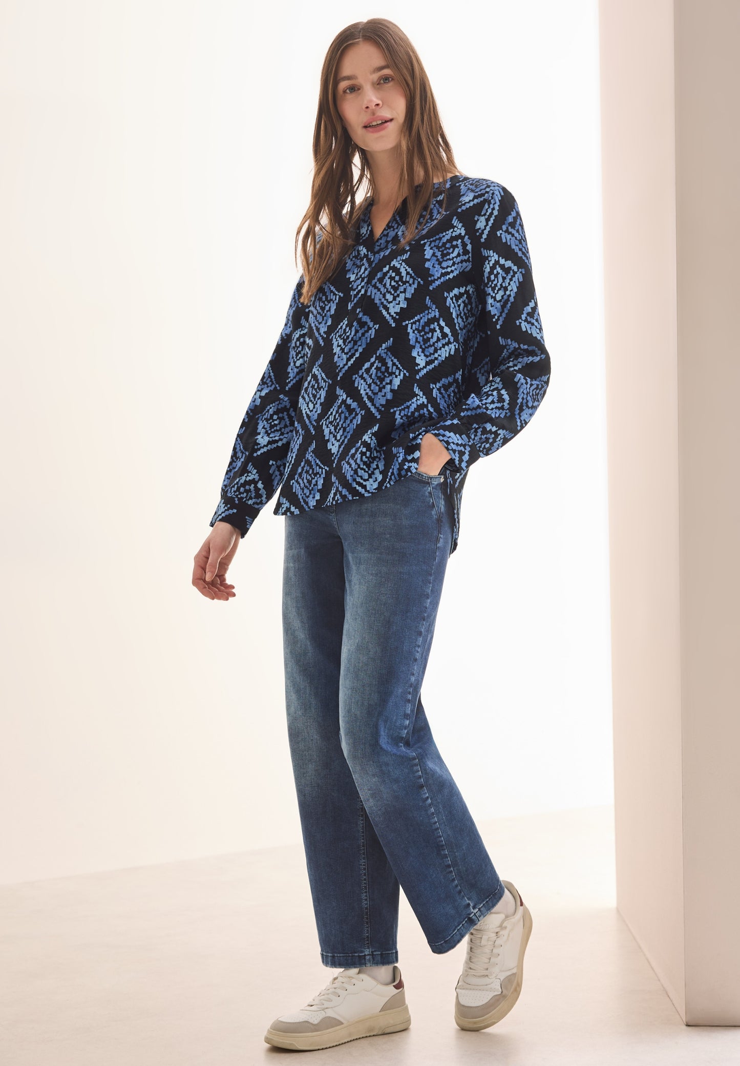 TOS Printed Splitneck Blouse universal blue Bild 4