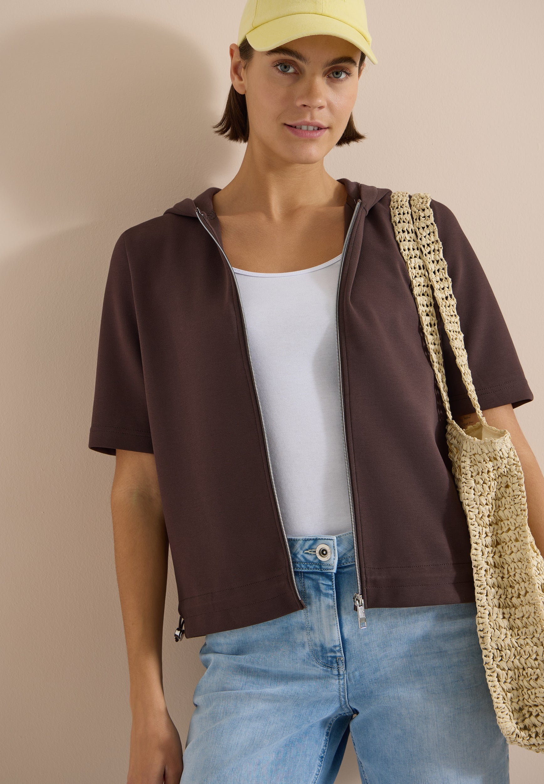 Kapuzenjacke mit seitlcihen Tunnelzügen brown cacao Bild 3