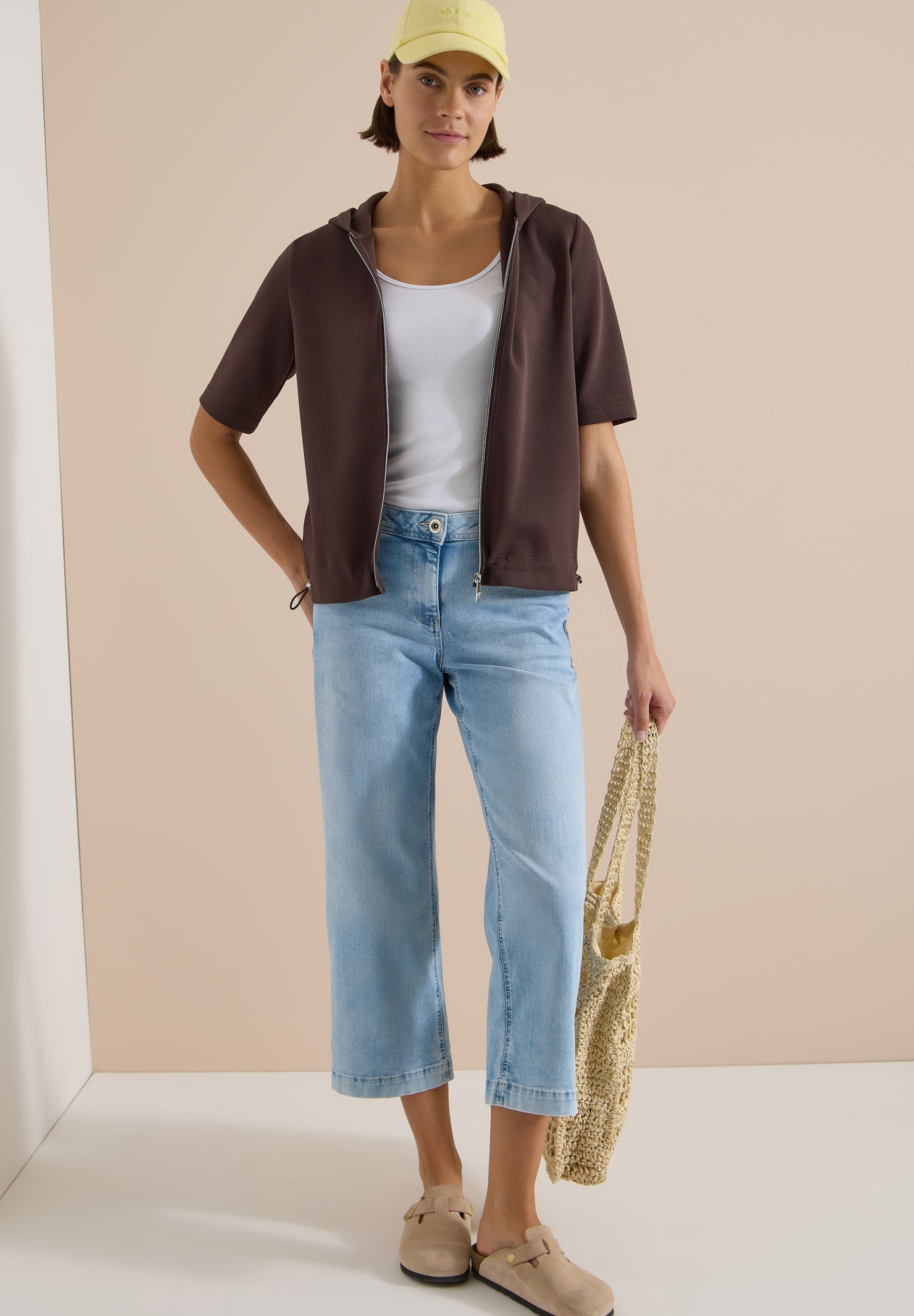 Kapuzenjacke mit seitlcihen Tunnelzügen brown cacao Bild 5