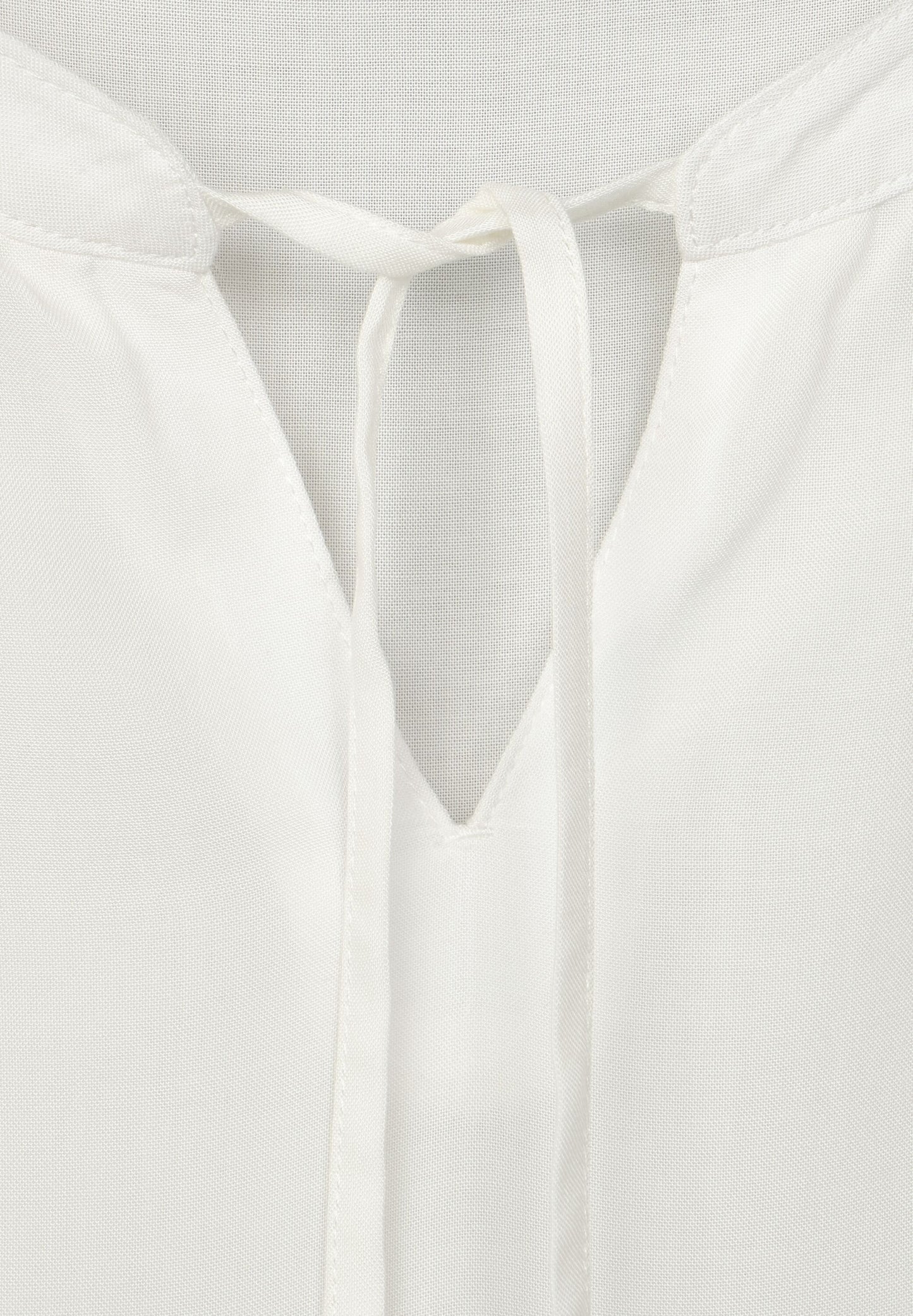 Blouse with ribbon detail