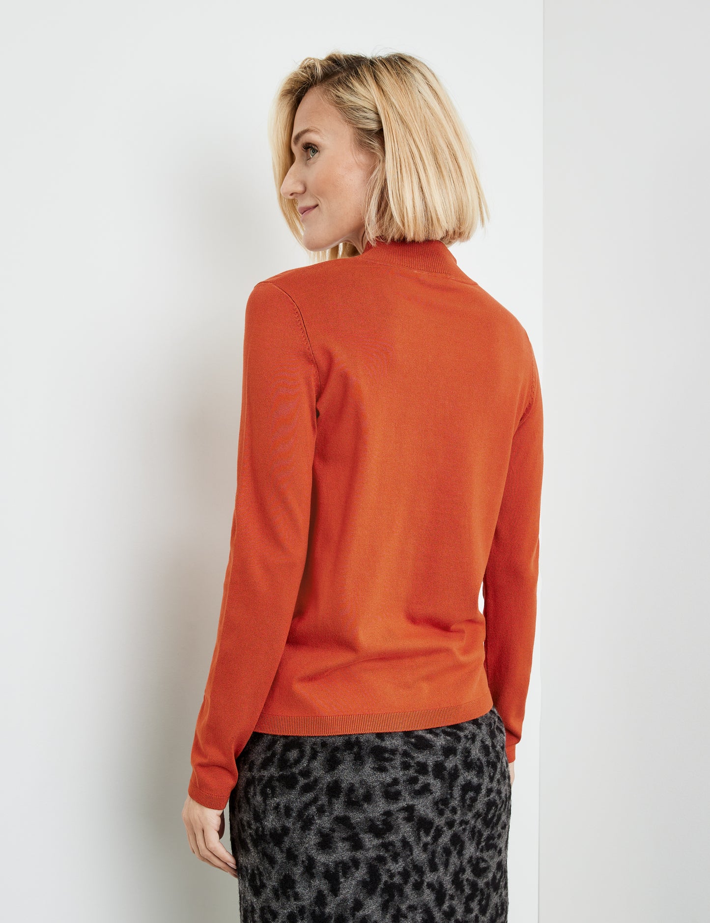 Pullover aus Feinstrick mit Turtleneck MARS RED Bild 8