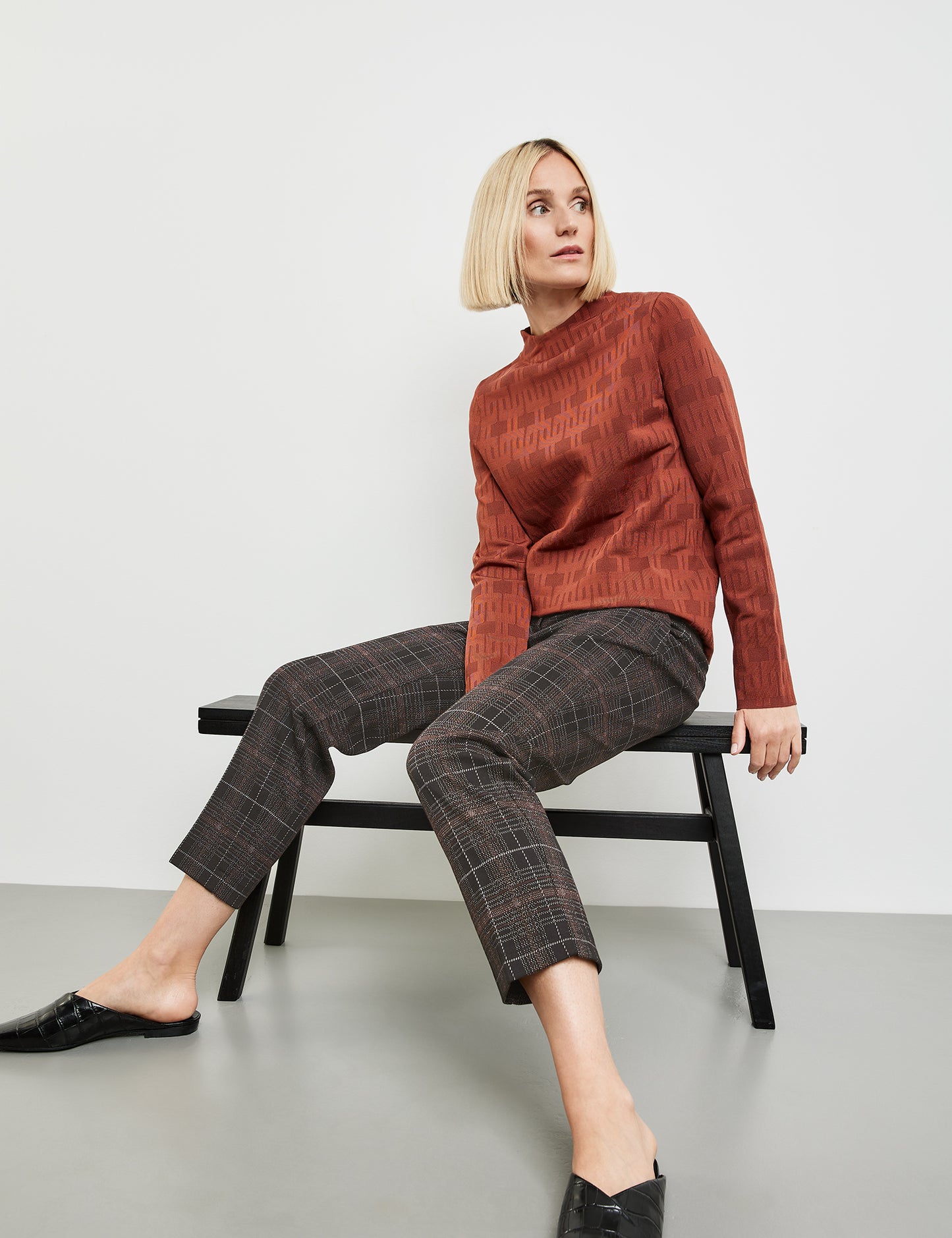 Pullover mit kurzem Stehkragen und Jacquard-Muster LAVA Bild 7