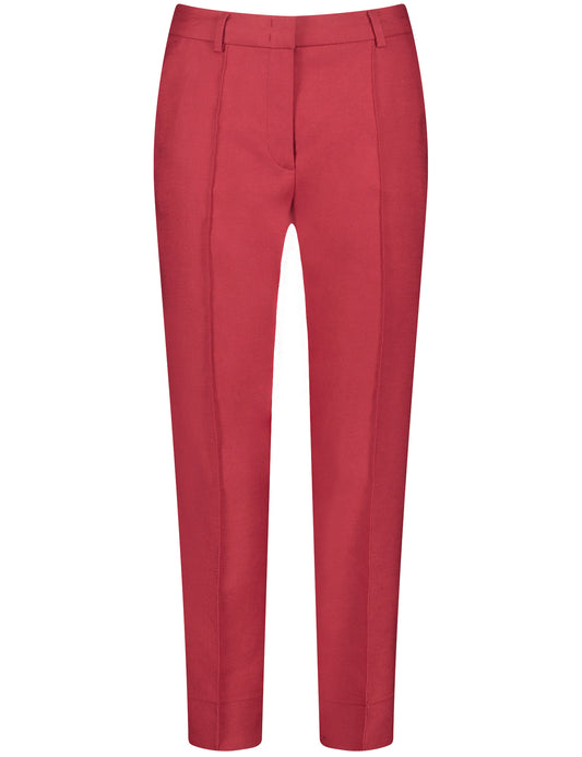 Schlank geschnittene 7/8 Hose WINE Bild 1