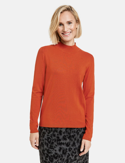 Fine knit sweater with turtleneck