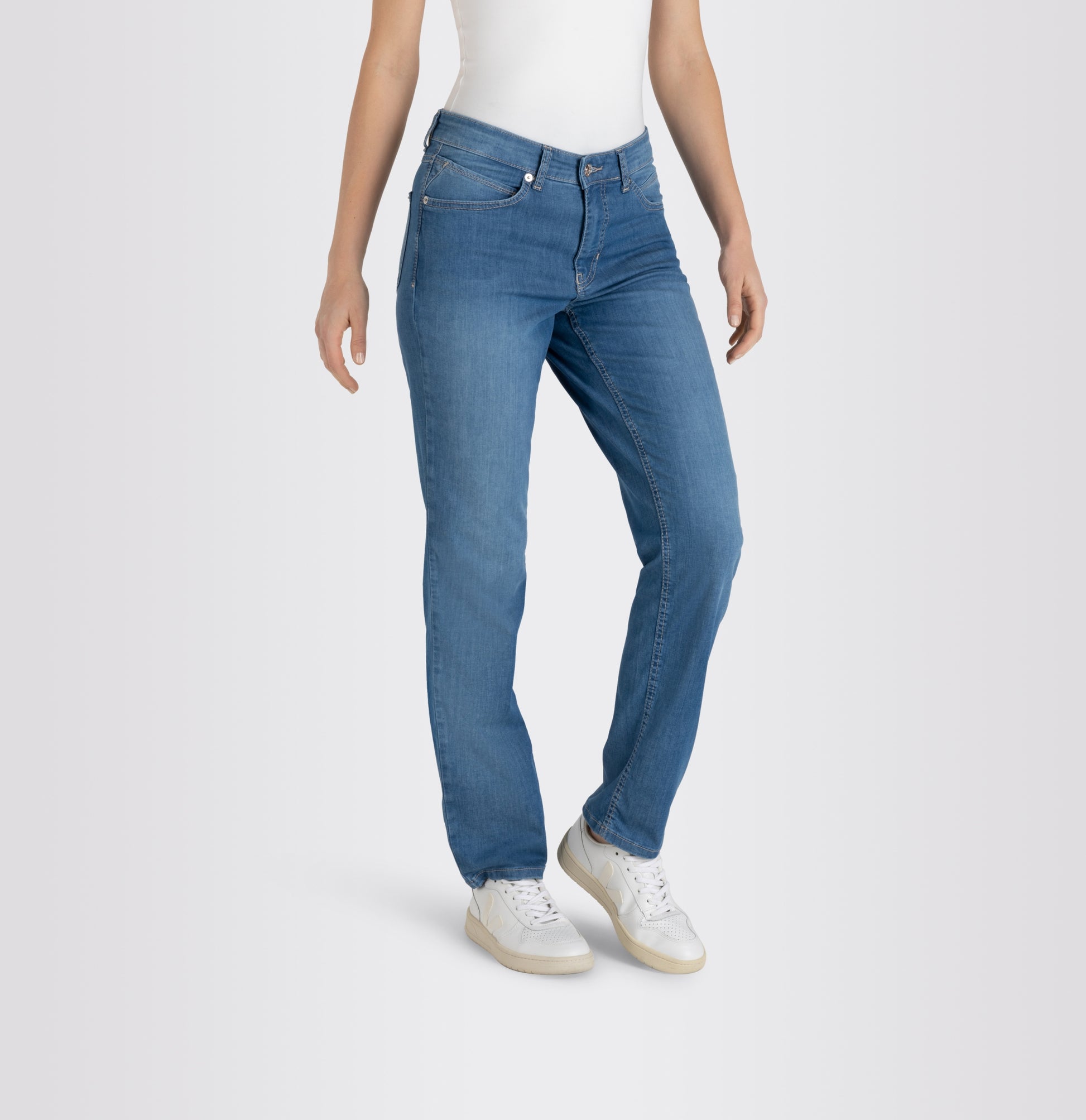 MAC Straght-Jeans Melane, Ledernes Logo-Patch rücksetg MAC Straght-Jeans Melane, Ledernes Logo-Patch rücksetg