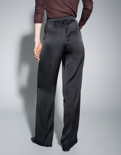 Melane cosmic black Bild 3