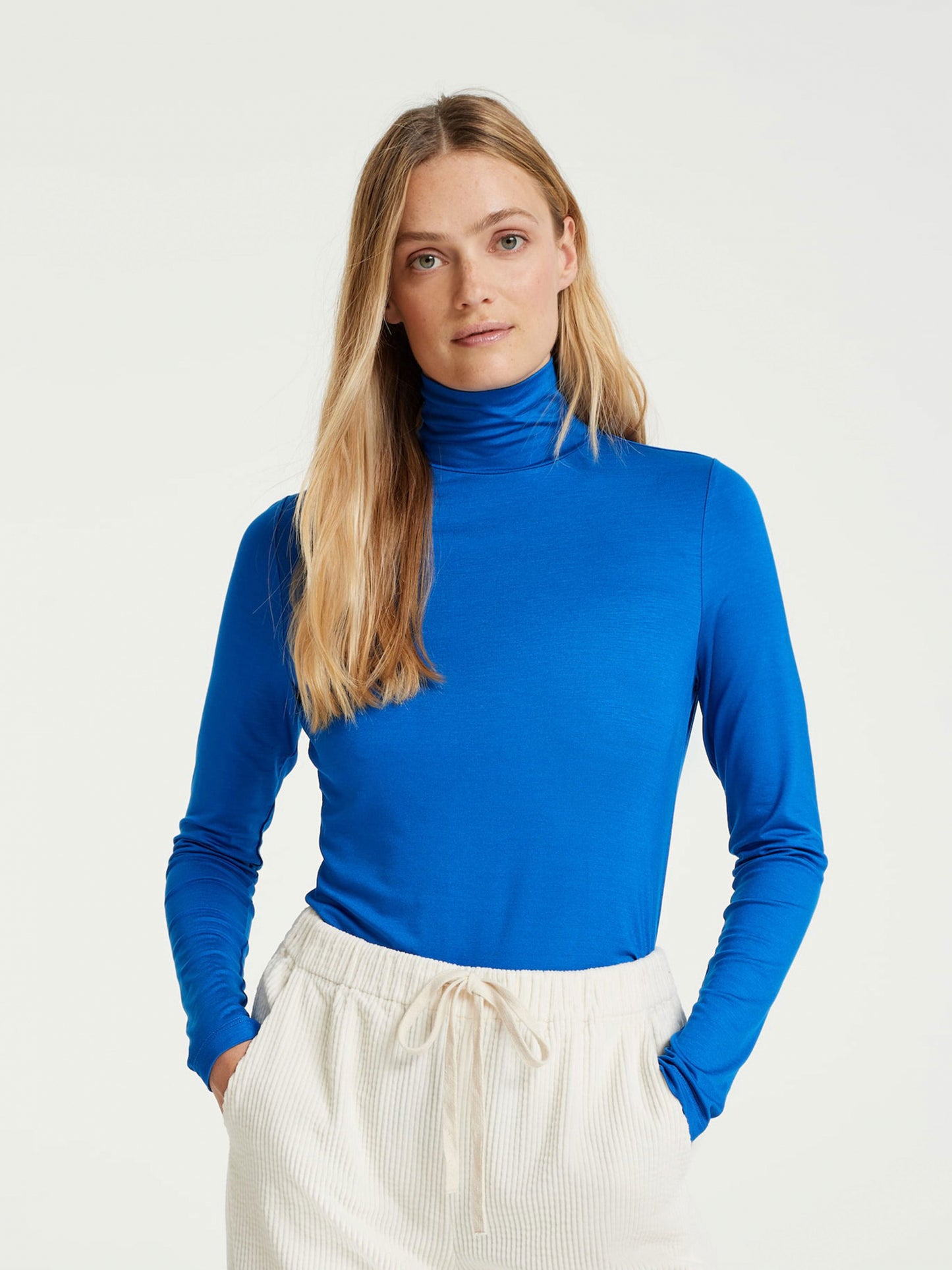 Sariette flowing blue Bild 1