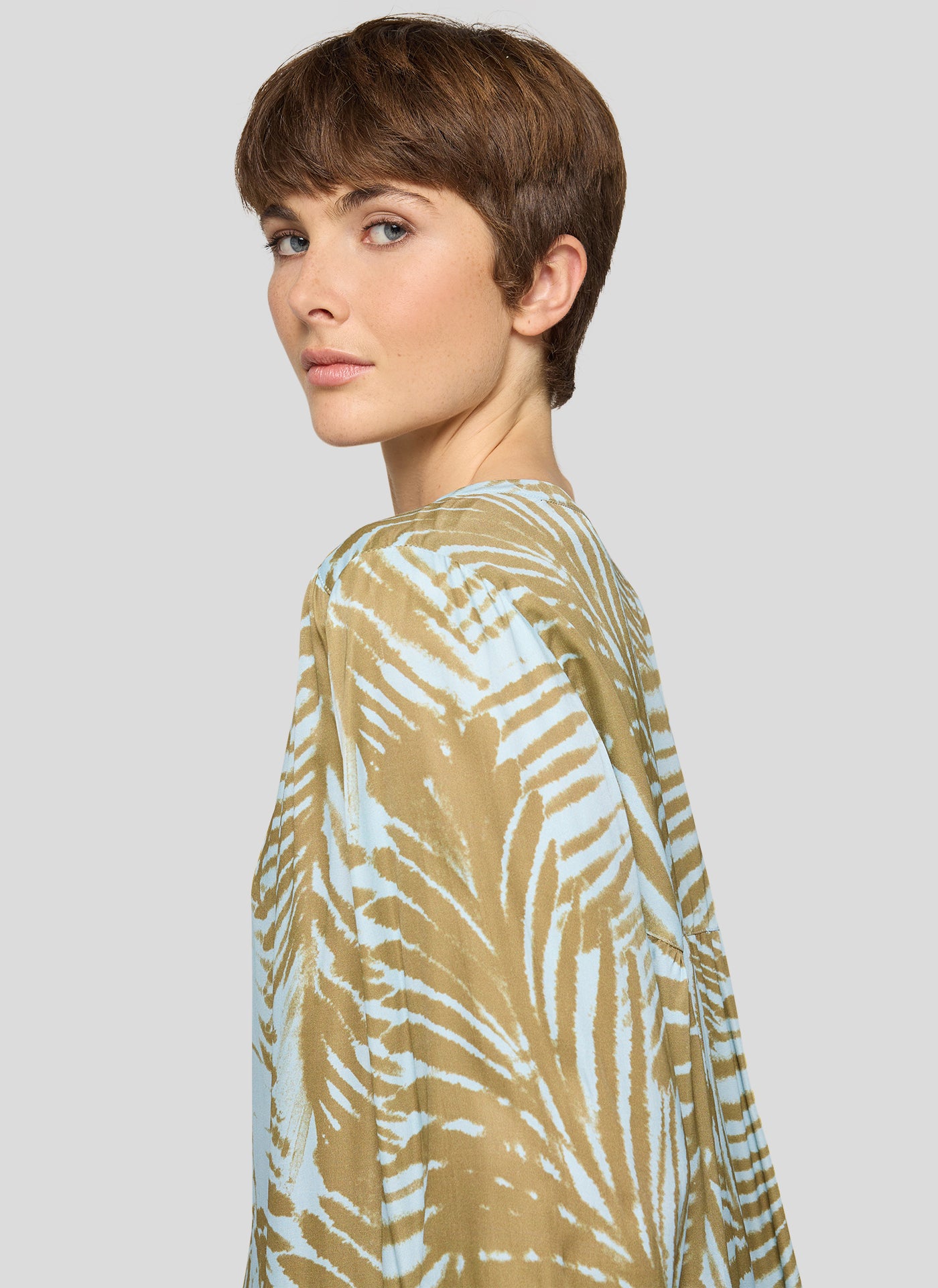 Tropic Glam Himmelblau Bild 6