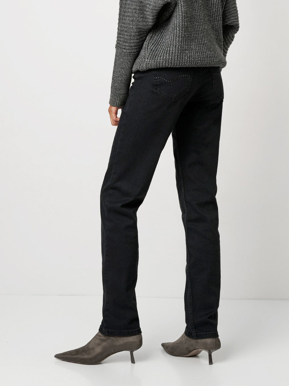 Liv Black Bild 3