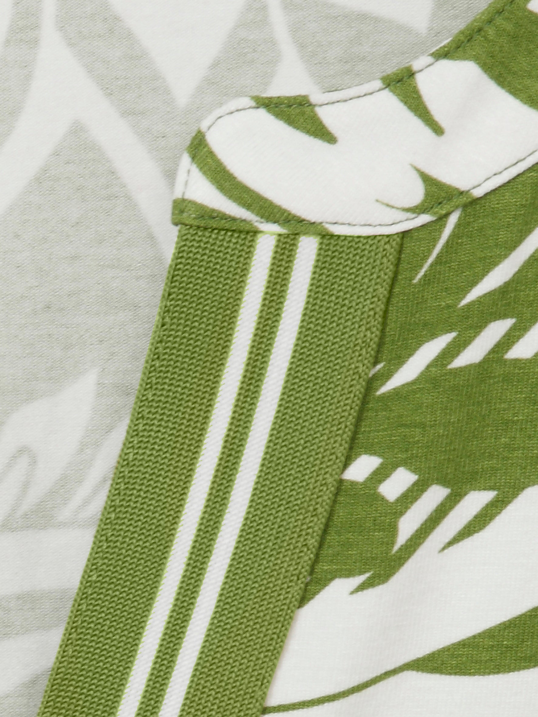 T-Shirt V-Ausschnitt 3/4 Arm Druck moos / ecru Bild 3